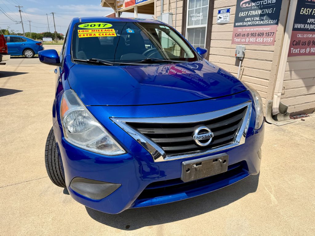 Photo 8 of this NISSAN VERSA