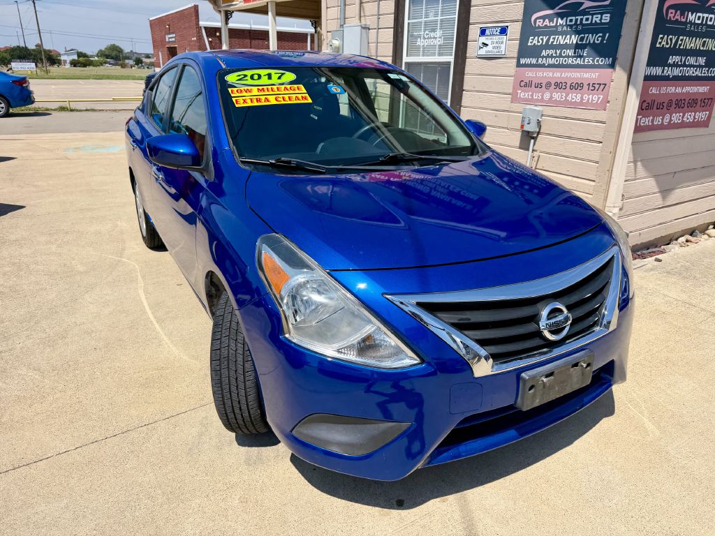 Photo 9 of this NISSAN VERSA