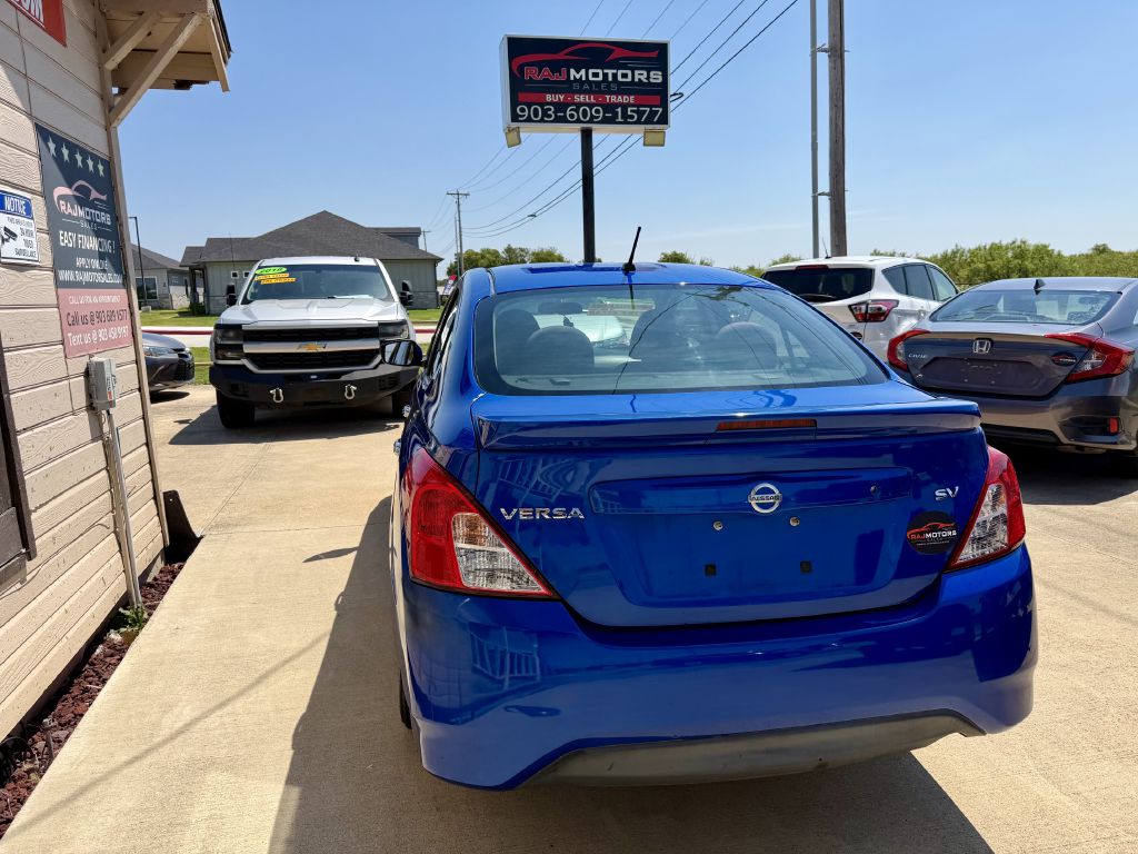 Photo 16 of this NISSAN VERSA