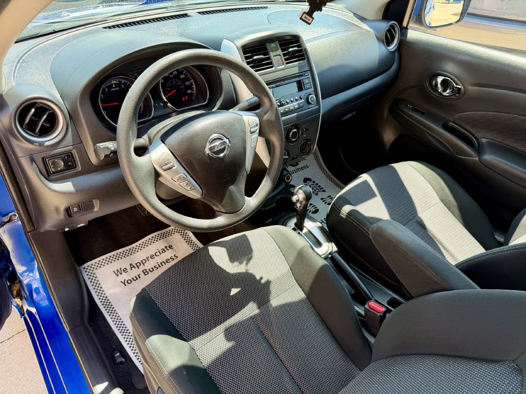 Photo 22 of this NISSAN VERSA