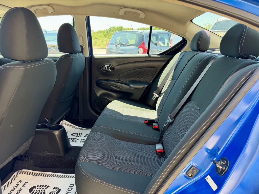 Photo 24 of this NISSAN VERSA
