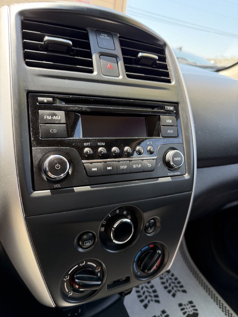 Photo 32 of this NISSAN VERSA