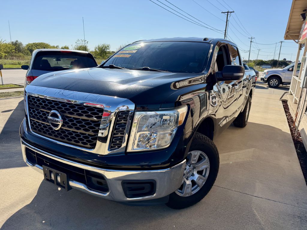 Photo 4 of this NISSAN TITAN