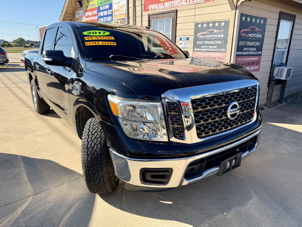 Photo 9 of this NISSAN TITAN