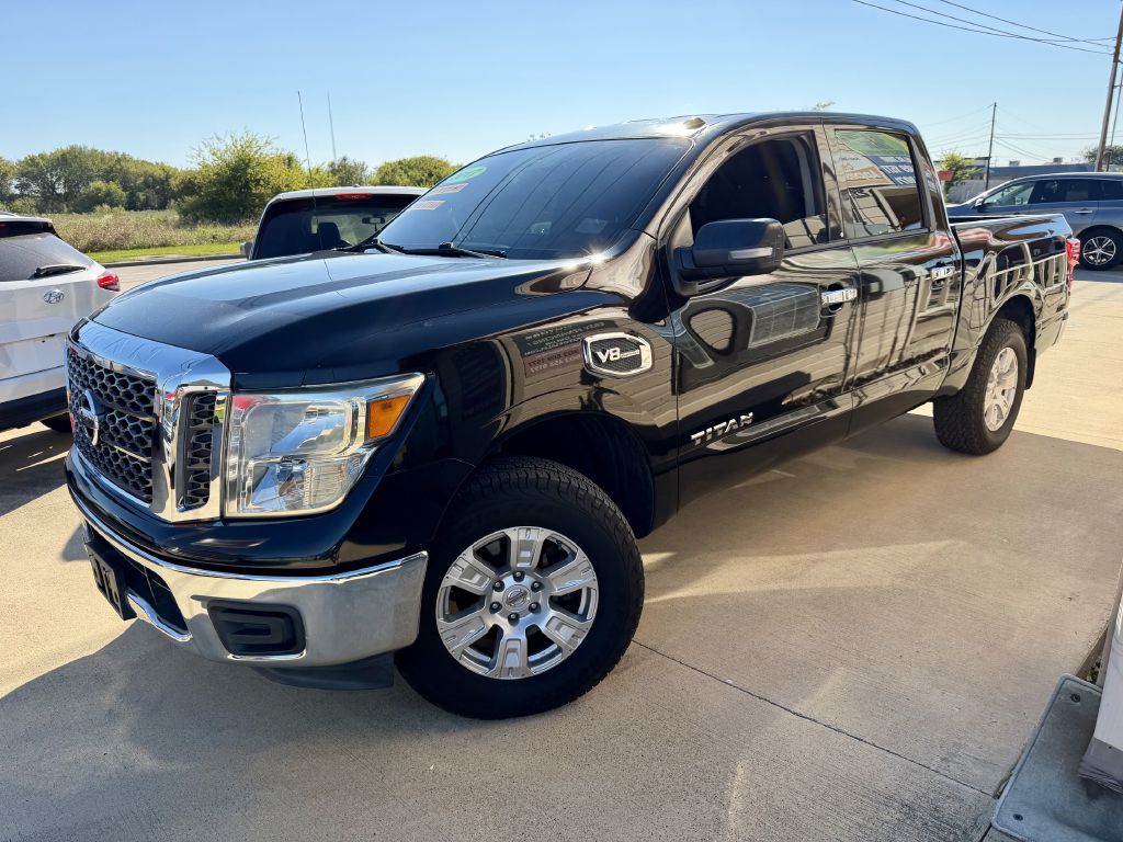 Photo 18 of this NISSAN TITAN