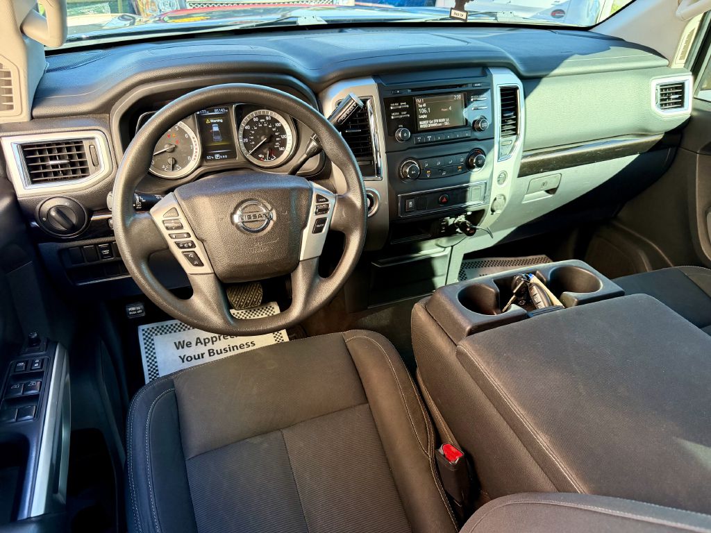 Photo 26 of this NISSAN TITAN