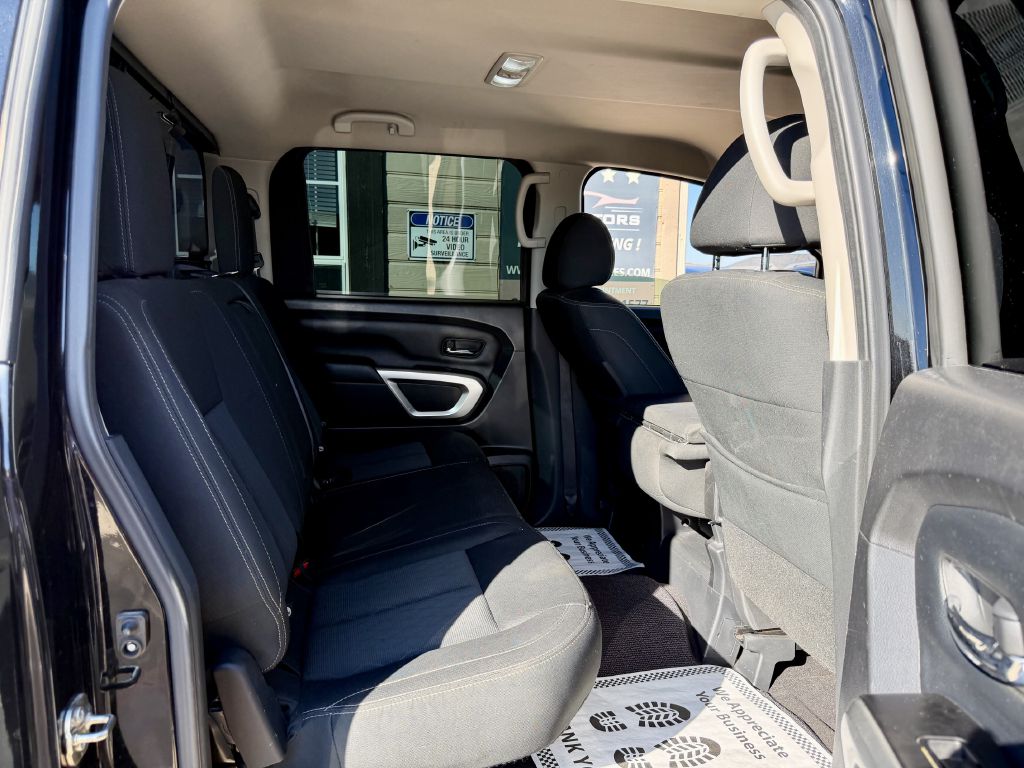 Photo 30 of this NISSAN TITAN