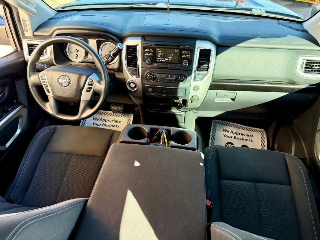 Photo 31 of this NISSAN TITAN