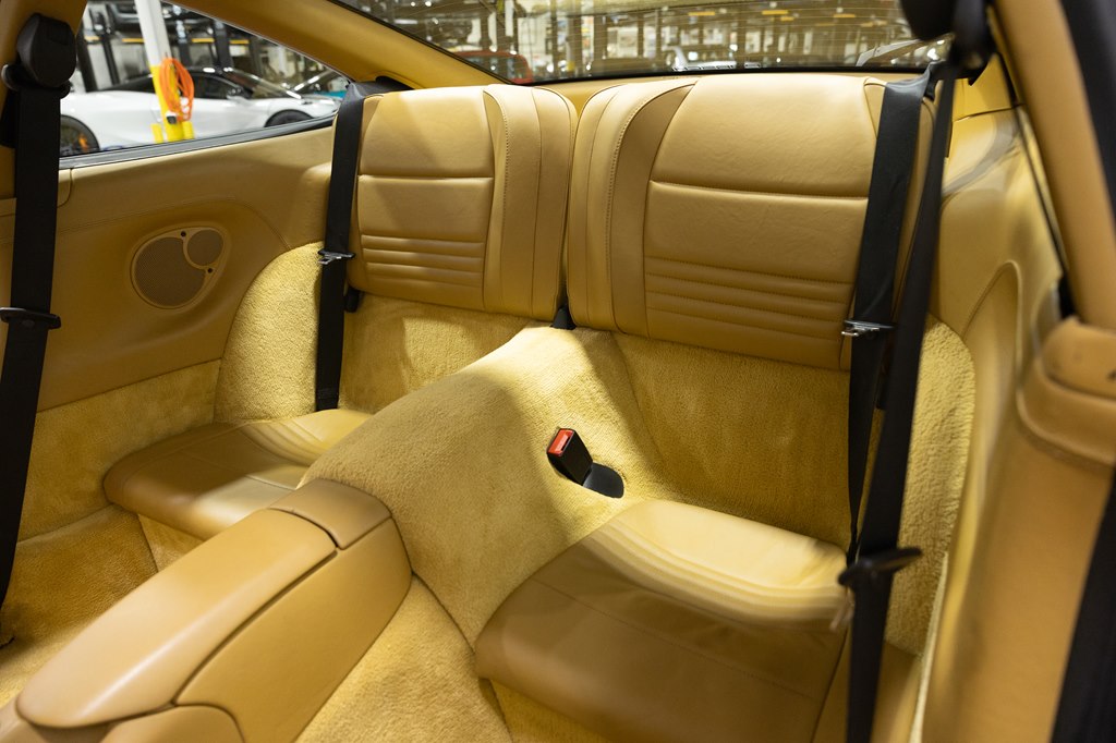 Photo 21 of this PORSCHE 911