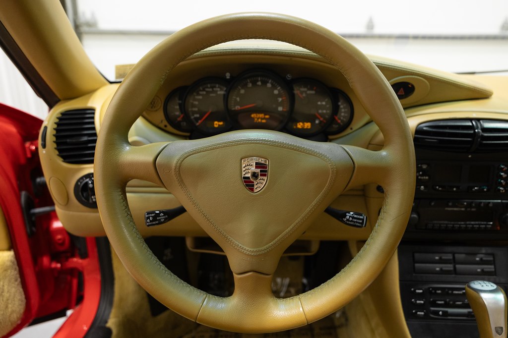 Photo 31 of this PORSCHE 911