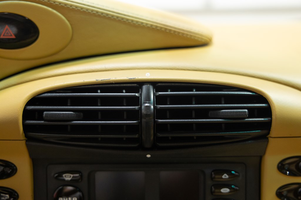 Photo 42 of this PORSCHE 911