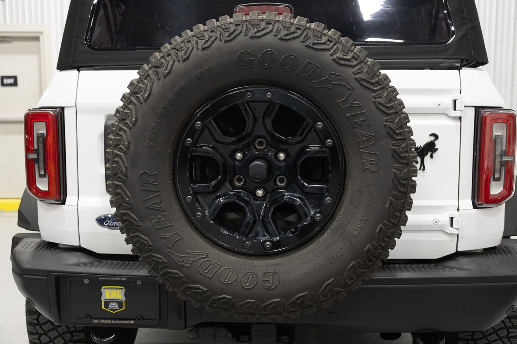 Photo 7 of this FORD BRONCO