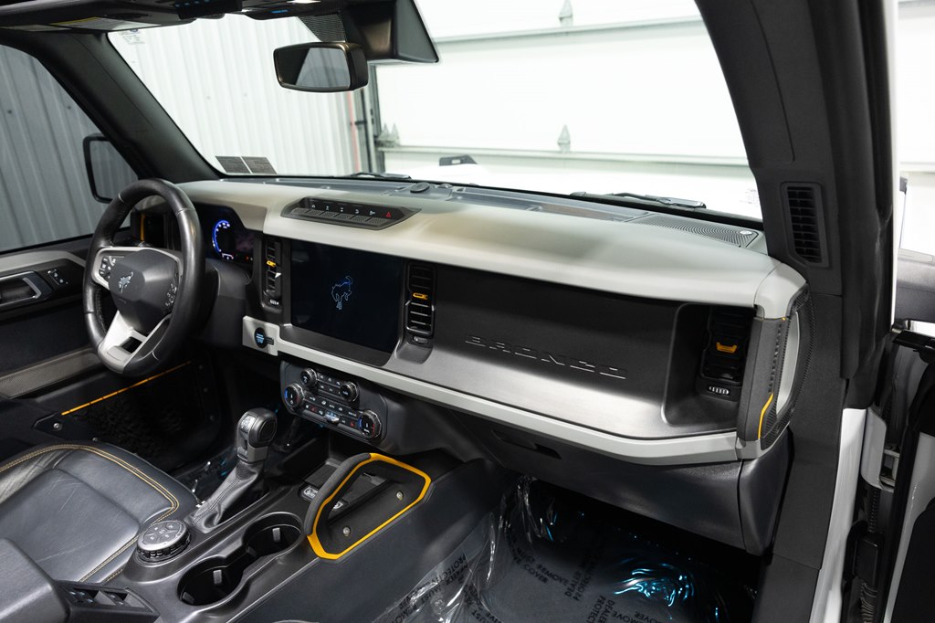 Photo 18 of this FORD BRONCO