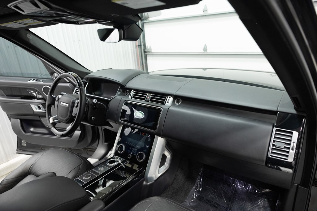 Photo 18 of this LAND ROVER RANGE ROVER