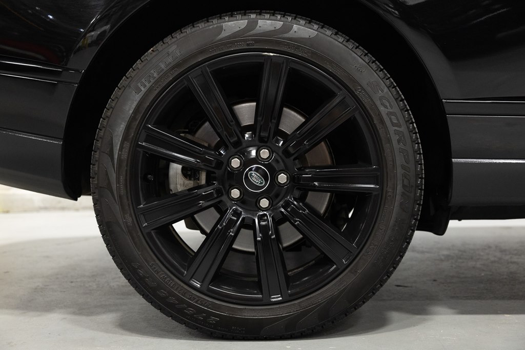 Photo 63 of this LAND ROVER RANGE ROVER