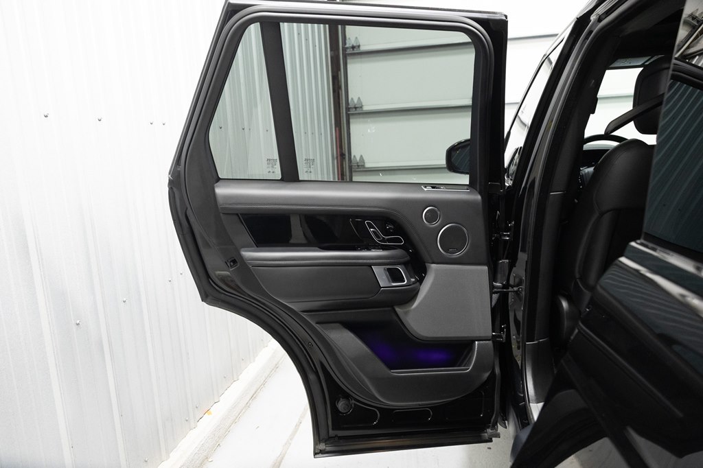 Photo 29 of this LAND ROVER RANGE ROVER