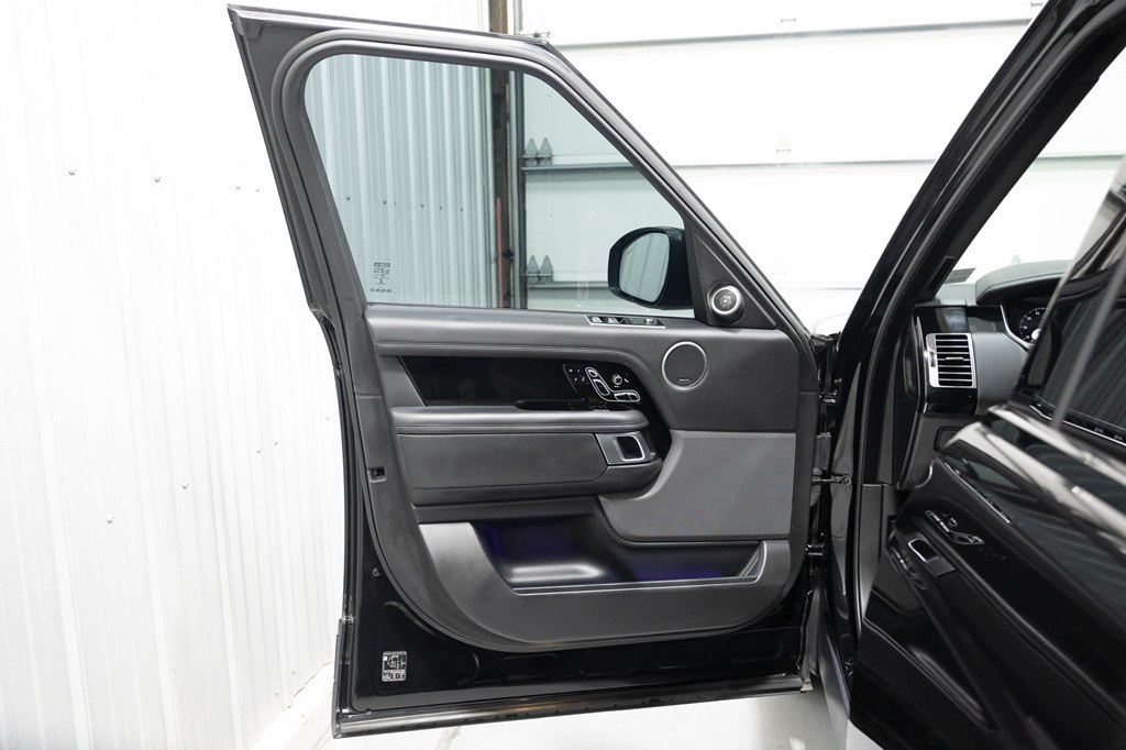 Photo 23 of this LAND ROVER RANGE ROVER