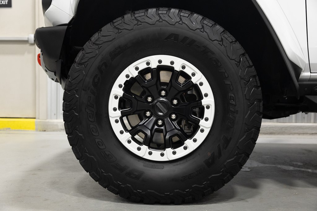 Photo 63 of this FORD BRONCO