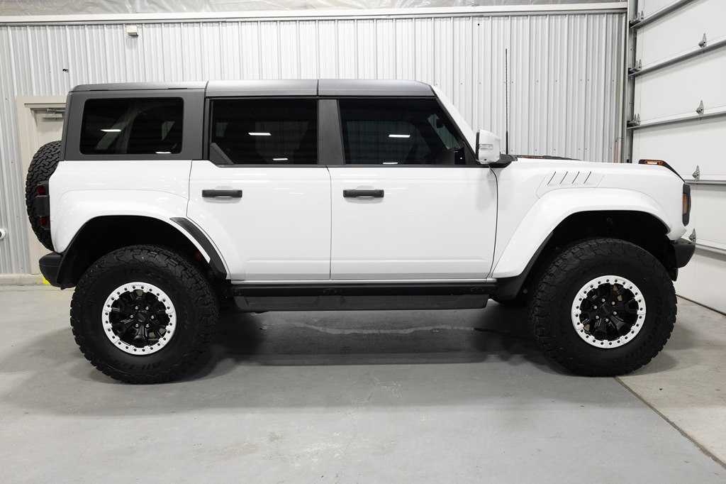 Photo 10 of this FORD BRONCO