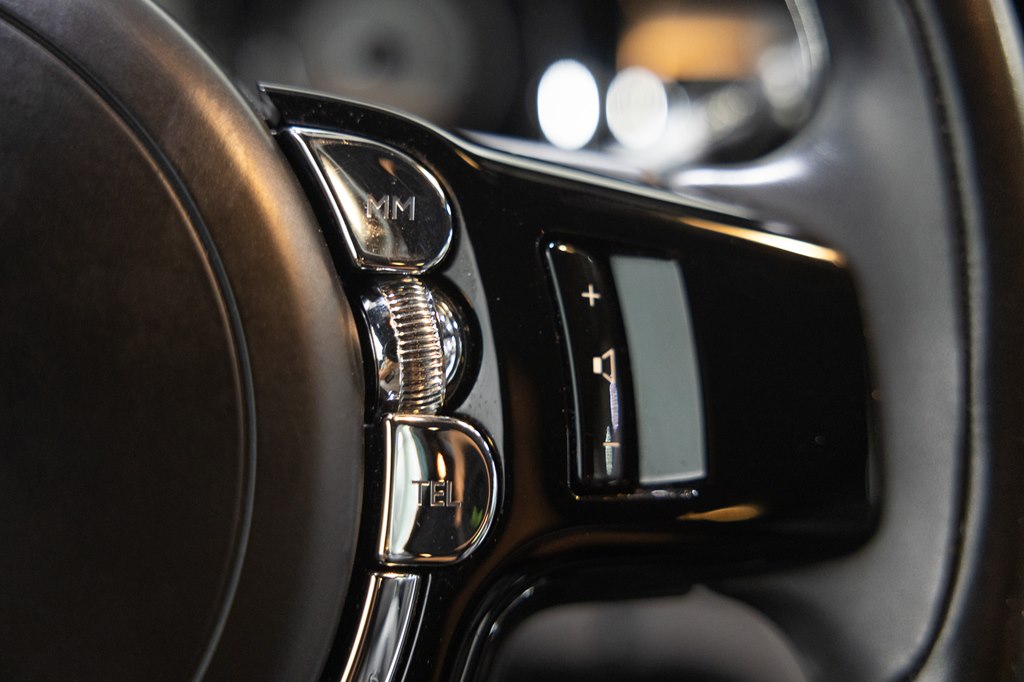 Photo 35 of this ROLLS-ROYCE WRAITH