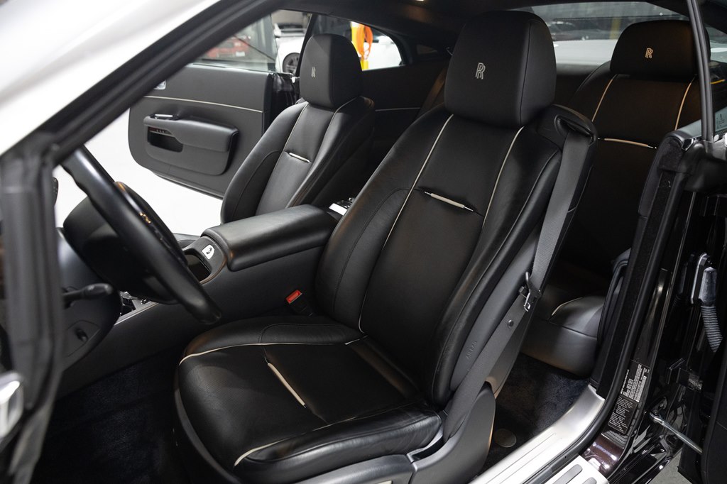 Photo 21 of this ROLLS-ROYCE WRAITH