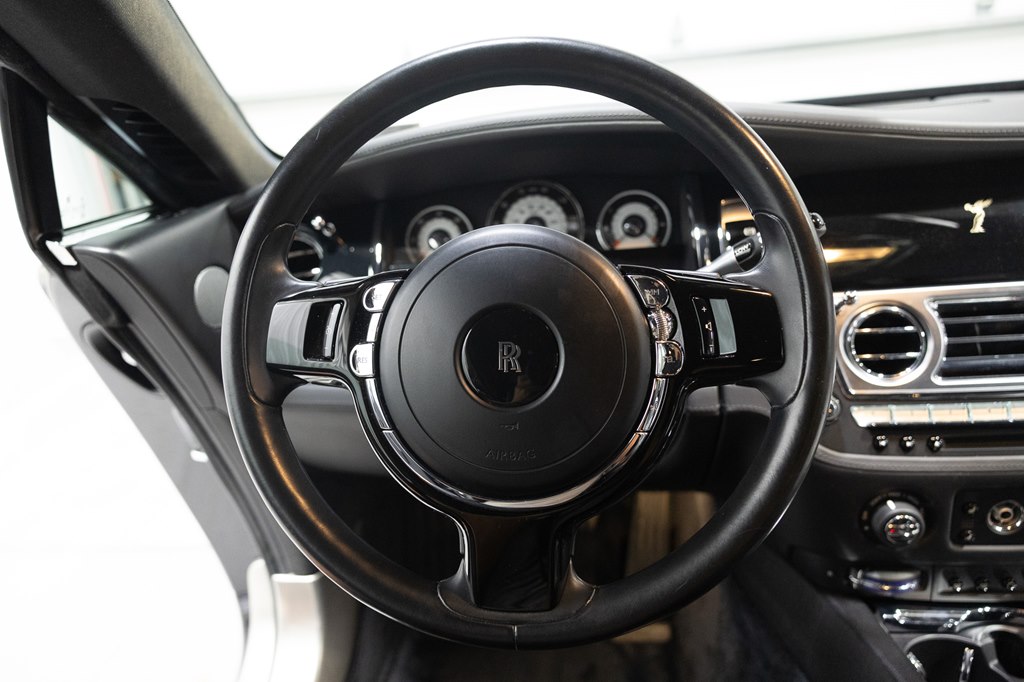 Photo 33 of this ROLLS-ROYCE WRAITH