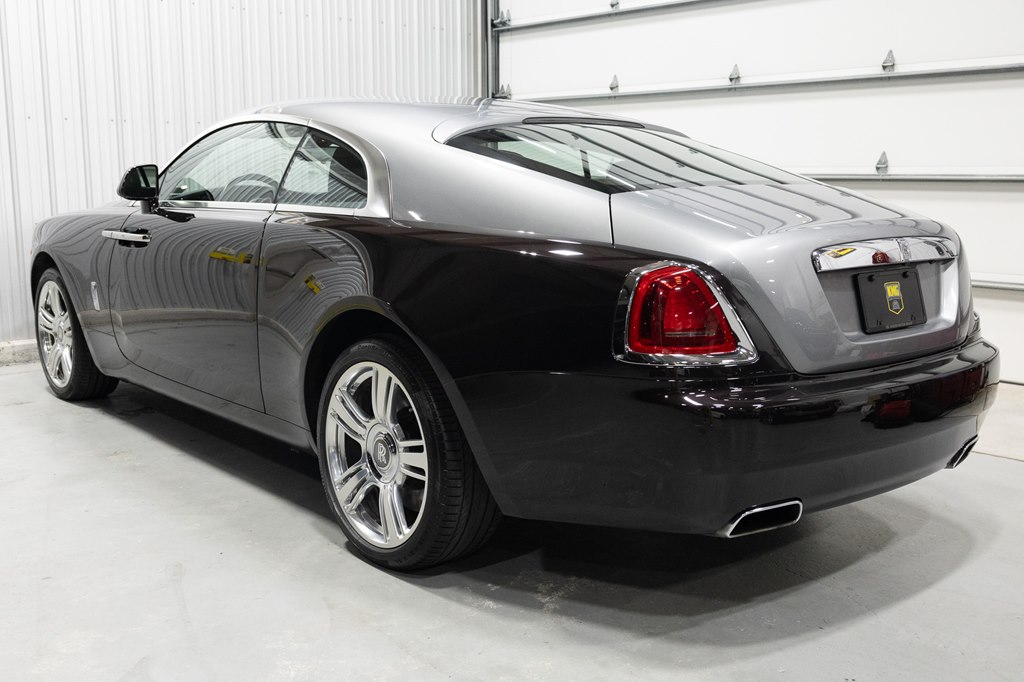 Photo 4 of this ROLLS-ROYCE WRAITH