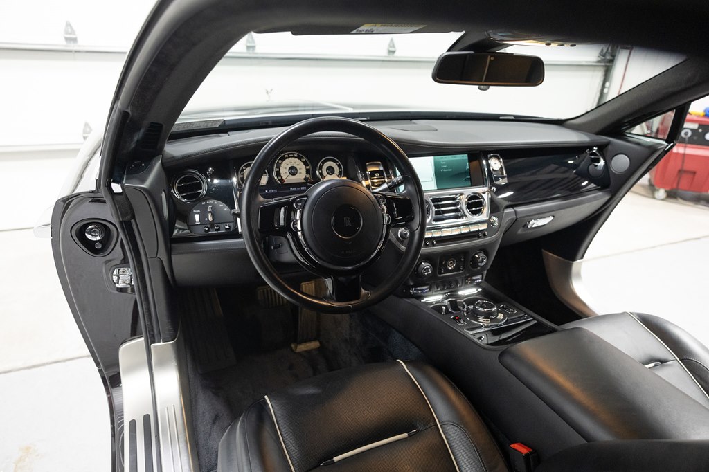 Photo 20 of this ROLLS-ROYCE WRAITH