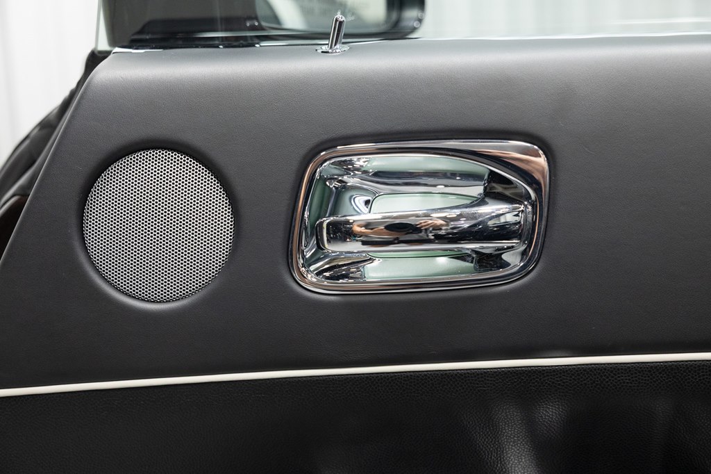 Photo 30 of this ROLLS-ROYCE WRAITH