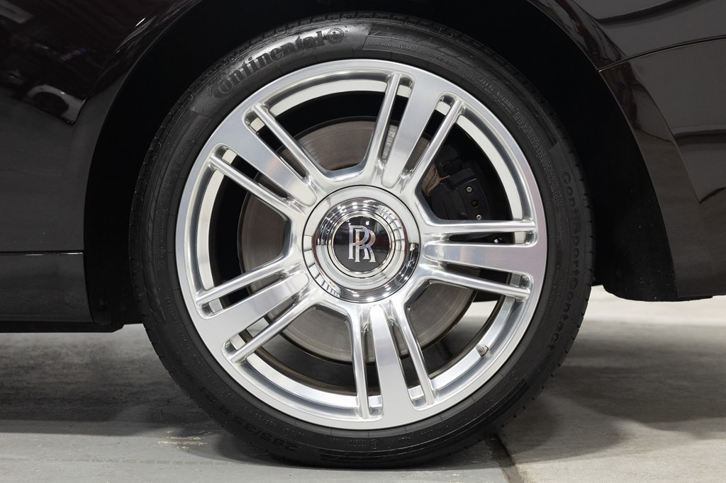 Photo 56 of this ROLLS-ROYCE WRAITH