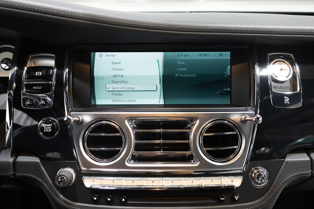 Photo 46 of this ROLLS-ROYCE WRAITH