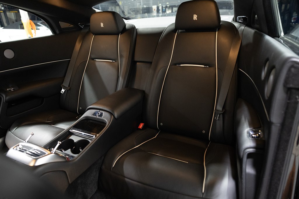 Photo 13 of this ROLLS-ROYCE WRAITH