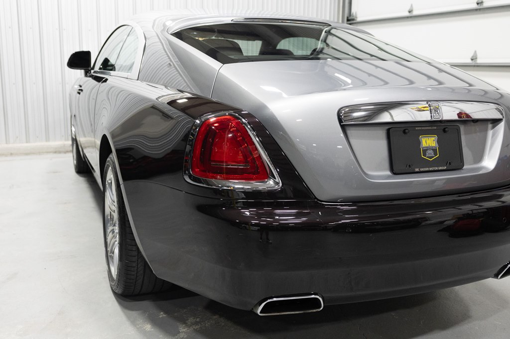Photo 5 of this ROLLS-ROYCE WRAITH