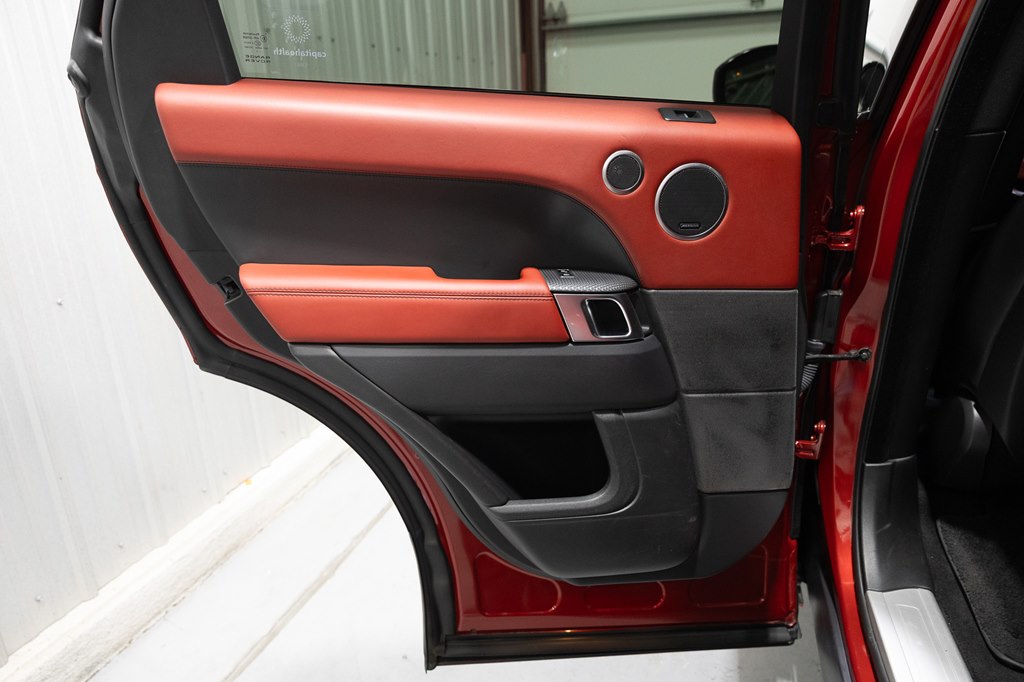 Photo 32 of this LAND ROVER RANGE ROVER SPO