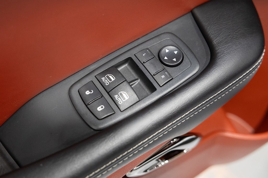 Photo 22 of this DODGE CHALLENGER