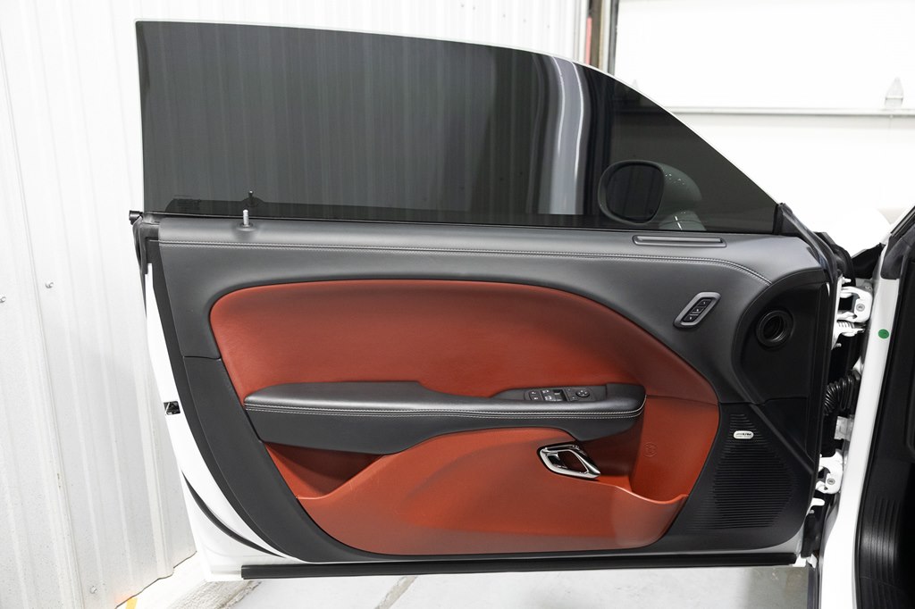 Photo 17 of this DODGE CHALLENGER