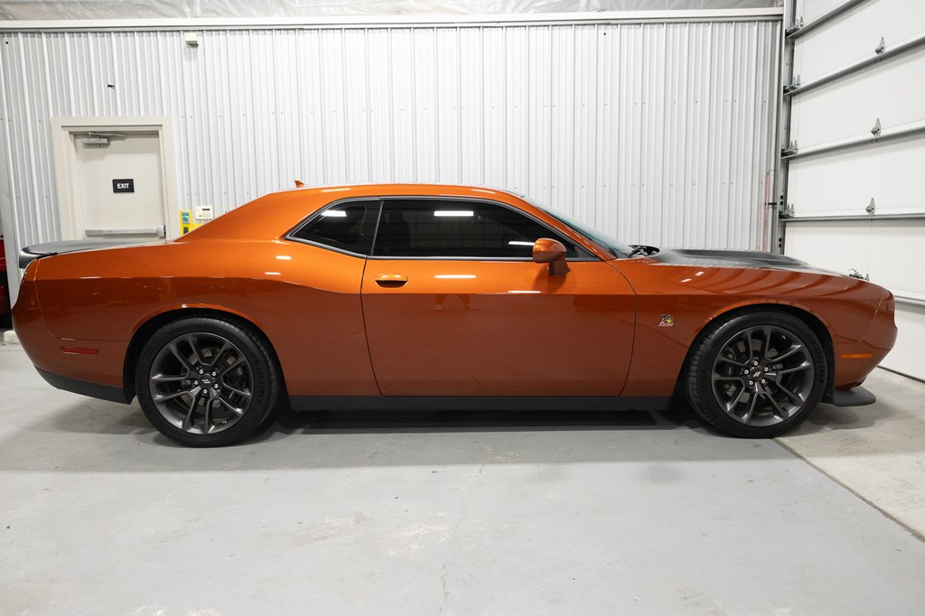 Photo 10 of this DODGE CHALLENGER