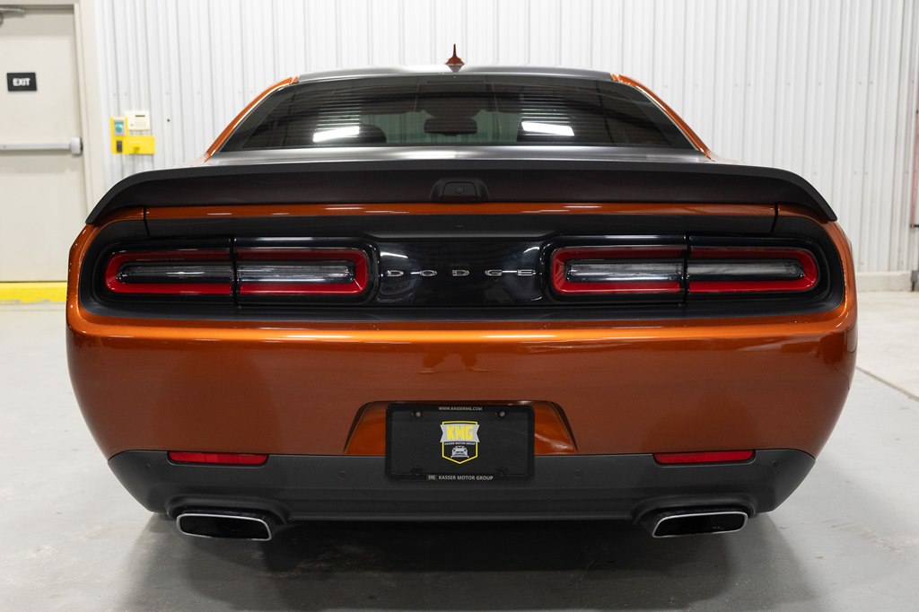 Photo 6 of this DODGE CHALLENGER
