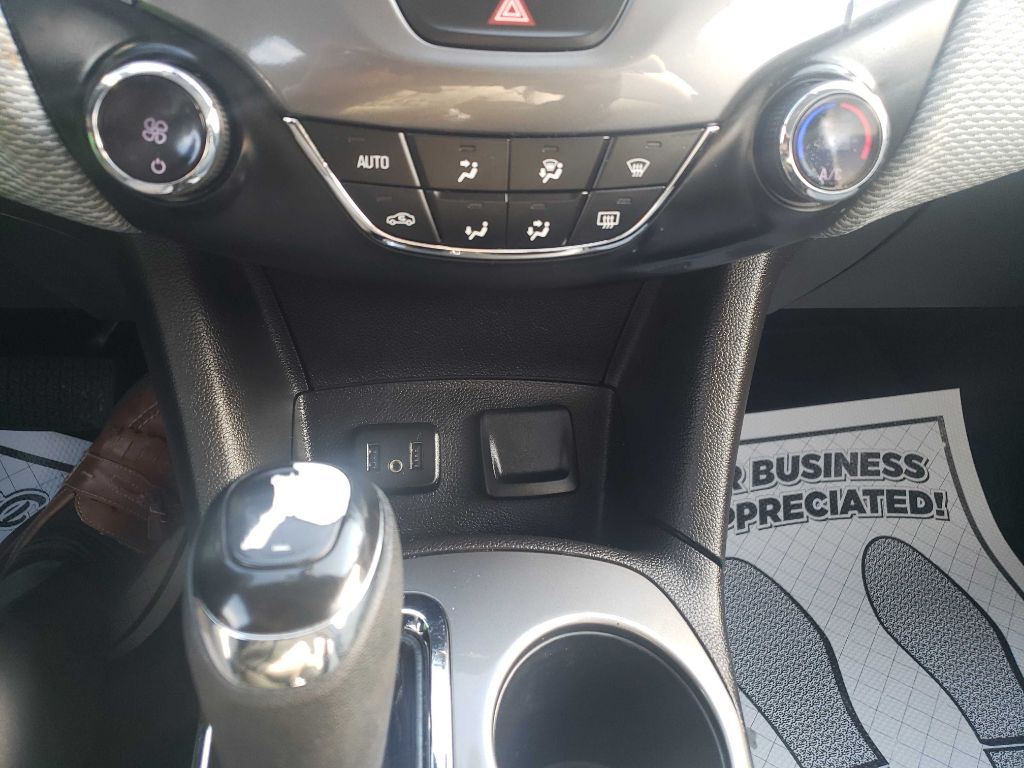 Photo 42 of this CHEVROLET CRUZE