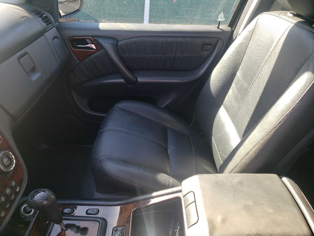 Photo 41 of this MERCEDES-BENZ ML