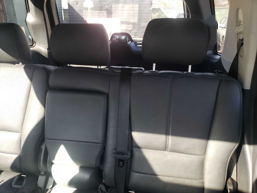 Photo 44 of this MERCEDES-BENZ ML