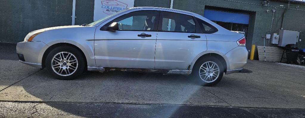 Photo 3 of this FORD FOCUS