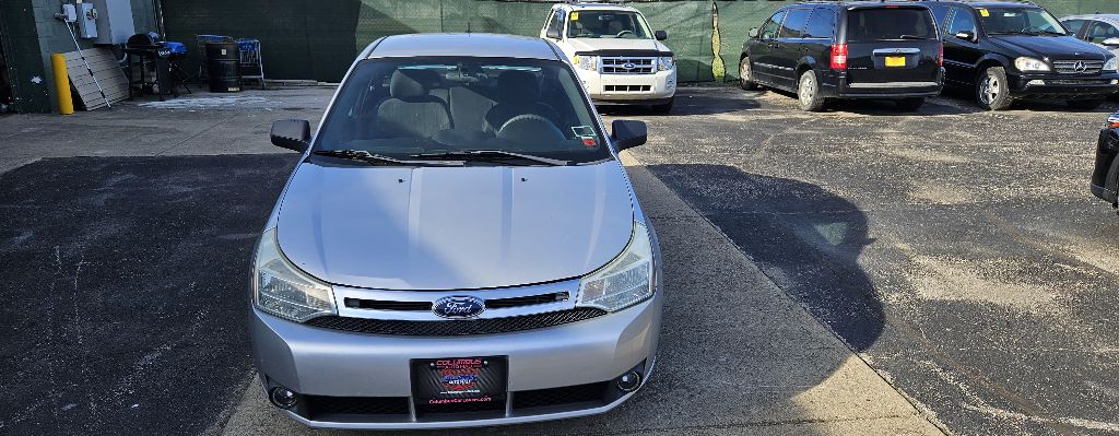 Photo 11 of this FORD FOCUS