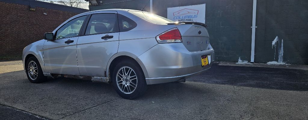 Photo 4 of this FORD FOCUS