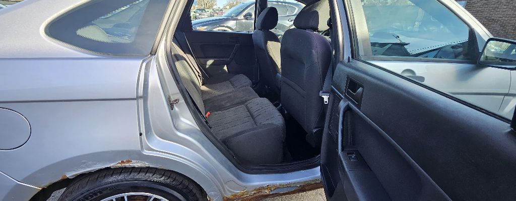 Photo 14 of this FORD FOCUS