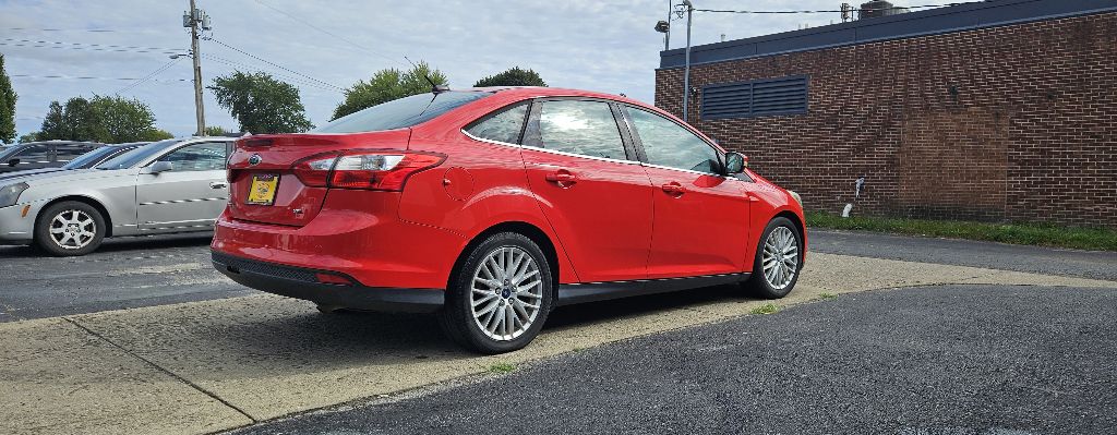 Photo 6 of this FORD FOCUS