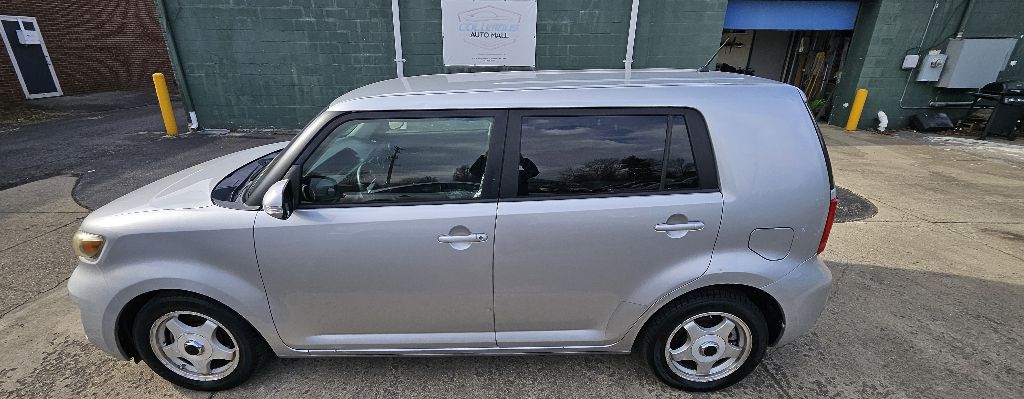 Photo 12 of this TOYOTA SCION XB