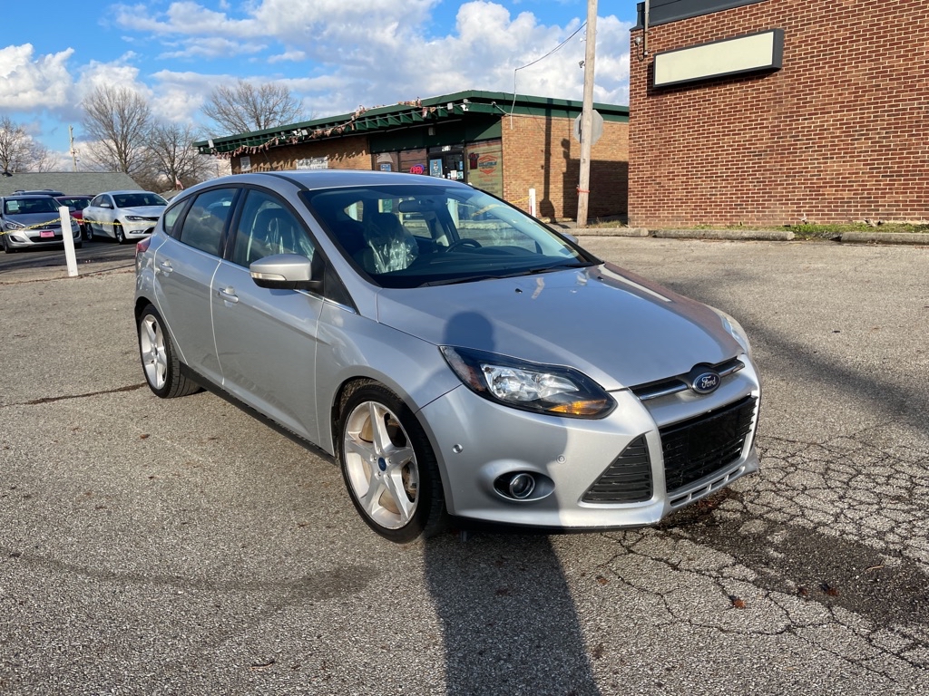 2013 Ford Focus Titanium Hatchback for Sale in Columbus 2013 Ford Focus Titanium Hatchback for Sale in Columbus