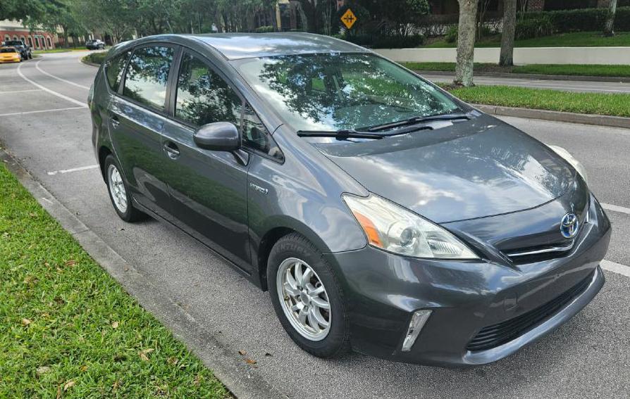 2013 TOYOTA PRIUS V