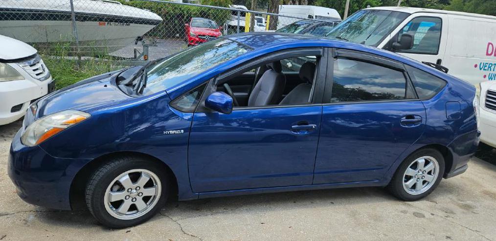 Photo 3 of this TOYOTA PRIUS